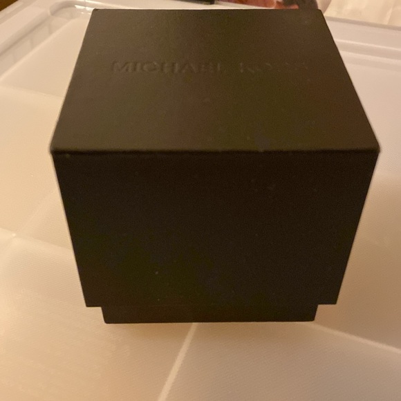 Michael Kors Mini Parker Crystal Bezel Watch - Picture 4 of 7